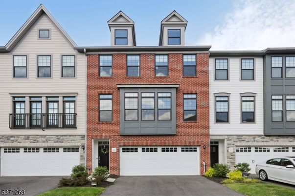 Attached, Exterior, Facade, Brick Facade, Rowhouse