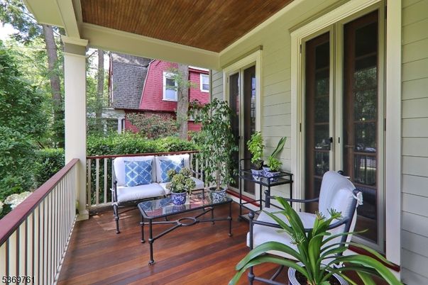 Exterior, Wood Texture Flooring