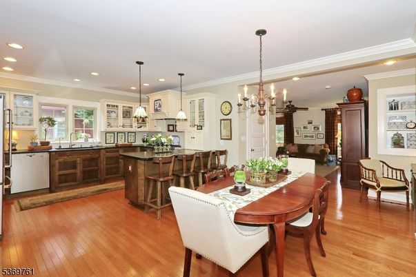 Dining room, Interior, Kitchen, Pendant Lights, Recessed Lighting, Wood Texture Flooring