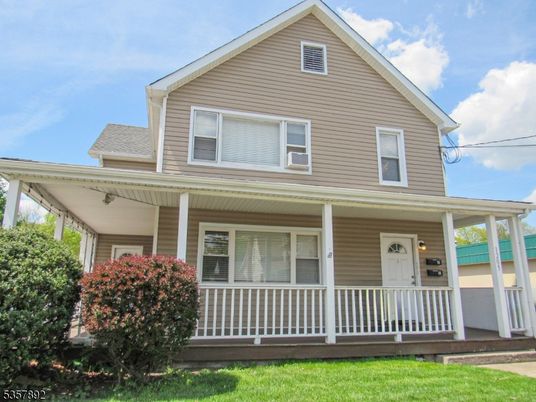 Exterior, Facade, American Craftsman