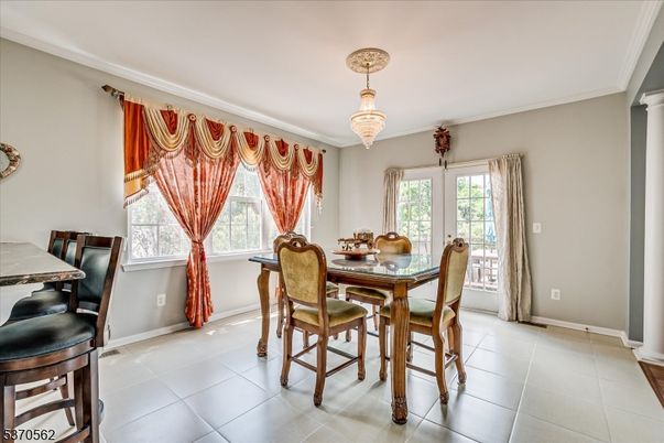 Chandelier, Dining room, Interior