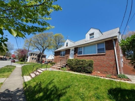 Attached, Exterior, Facade, Brick Facade, Cape Cod