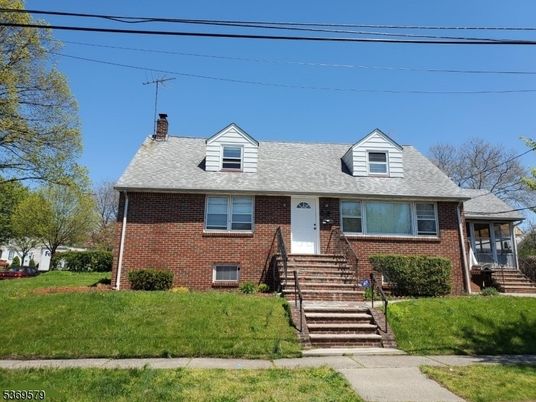 Exterior, Facade, Brick Facade, Cape Cod