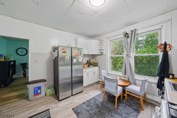 Dining room, Interior, Kitchen, Stainless Steel Appliances, Wood Texture Flooring