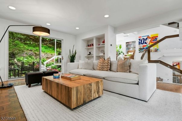 Interior, Living room, Recessed Lighting, Wood Texture Flooring