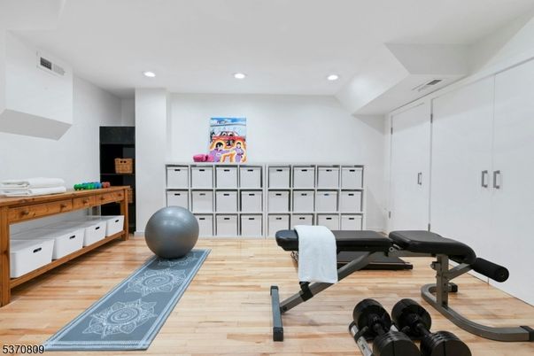 Fitness Equipment, Interior, Recessed Lighting, Wood Texture Flooring
