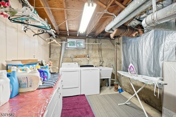 Interior, Washer, Wooden Beams, Wooden Ceilings