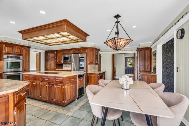 Dining room, Interior, Kitchen, Pendant Lights, Recessed Lighting, Stainless Steel Appliances