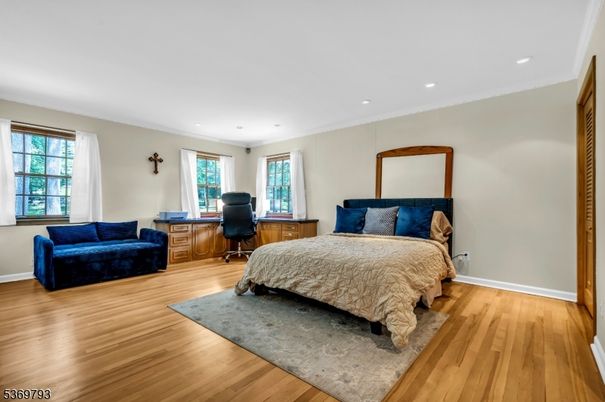 Bedroom, Home Office, Interior, Recessed Lighting, Wood Texture Flooring