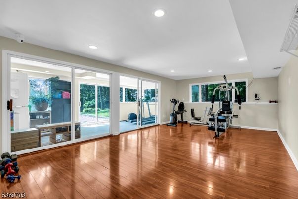Fitness Equipment, Interior, Recessed Lighting, Wood Texture Flooring