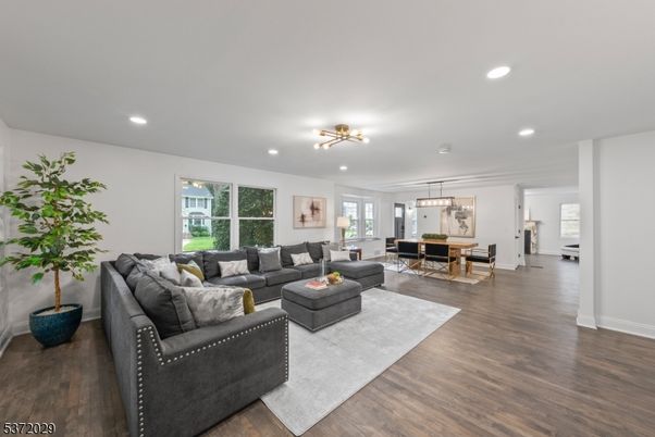 Dining room, Interior, Living room, Pendant Lights, Recessed Lighting, Wood Texture Flooring