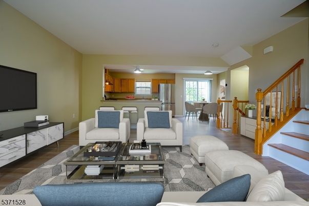 Dining room, Interior, Kitchen, Living room, Stainless Steel Appliances, Wood Texture Flooring