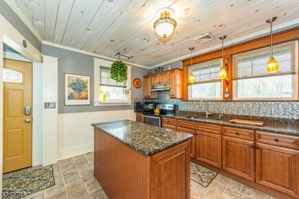 Interior, Kitchen, Pendant Lights, Wooden Ceilings