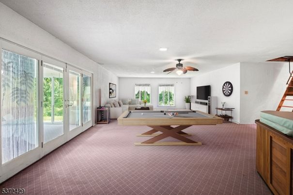 Billiard Table, Game Room, Interior, Living room, Recessed Lighting