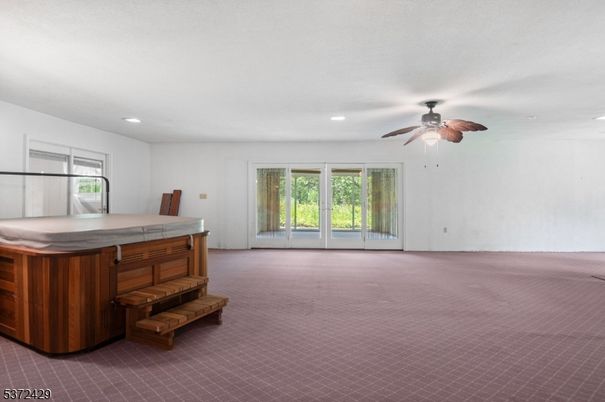 Hot Tub, Interior, Recessed Lighting