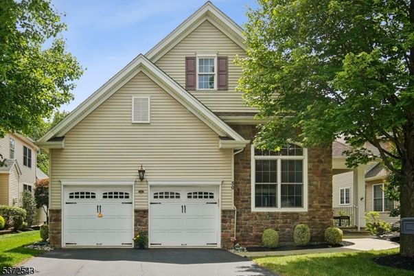 Attached, Exterior, Facade, Brick Facade, American Craftsman