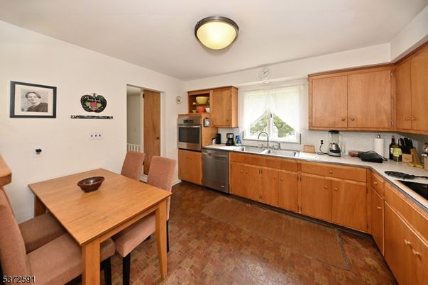 Dining room, Interior, Kitchen, Stainless Steel Appliances, Wood Texture Flooring
