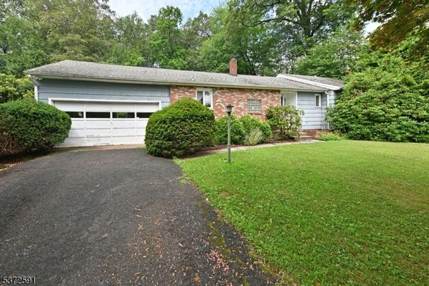 Attached, Exterior, Facade, Brick Facade, Ranch