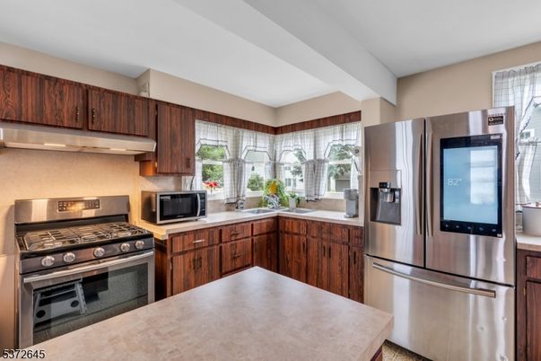 Interior, Kitchen, Stainless Steel Appliances