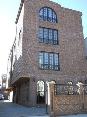 Exterior, Facade, Brick Facade, Rowhouse