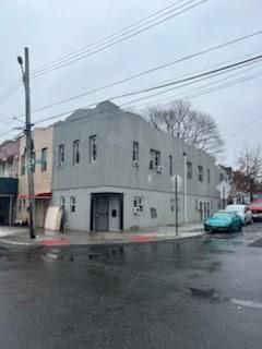 Exterior, Facade, None