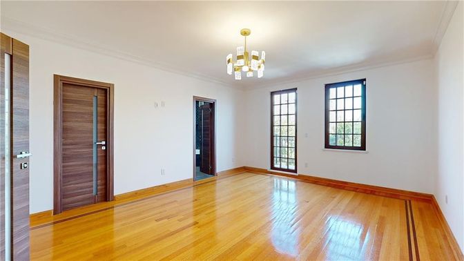Chandelier, Empty room, Interior, Wood Texture Flooring