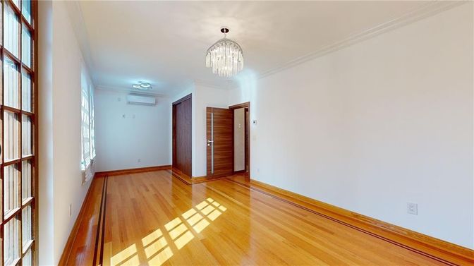 Chandelier, Empty room, Interior, Wood Texture Flooring