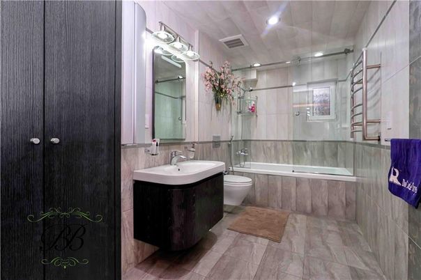 Bathroom, Interior, Recessed Lighting
