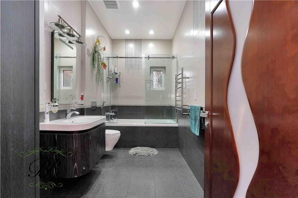 Bathroom, Dual Sink Vanities, Free Standing Baths, Interior, Recessed Lighting