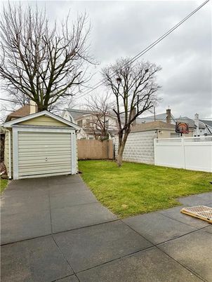 Backyard, Detached Garage, Exterior