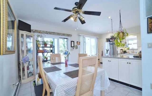 Dining room, Interior, Kitchen, Recessed Lighting, Stainless Steel Appliances