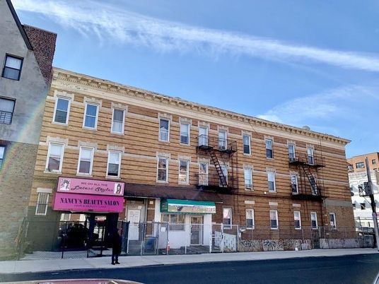 Exterior, Facade, Chicago School