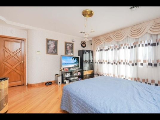 Bedroom, Interior, Pendant Lights, Wood Texture Flooring