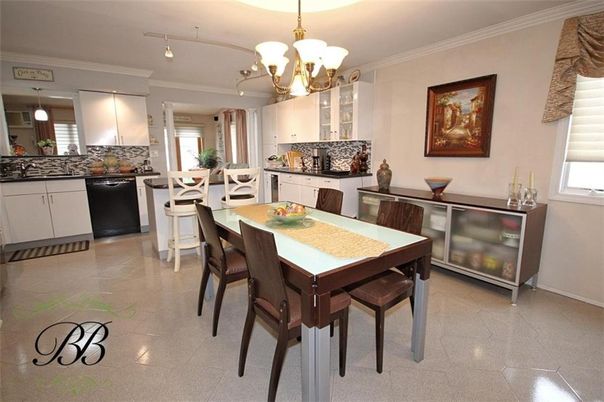 Chandelier, Dining room, Interior, Kitchen