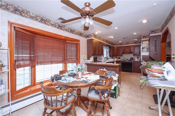 Dining room, Interior, Kitchen, Recessed Lighting