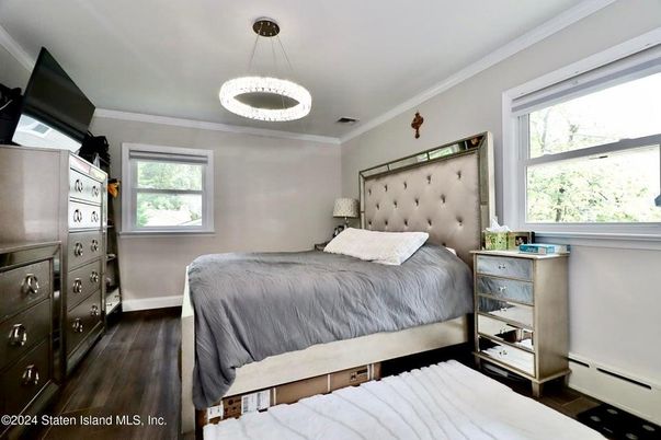 Bedroom, Interior, Pendant Lights, Wood Texture Flooring