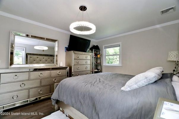 Bedroom, Interior, Pendant Lights, Wood Texture Flooring