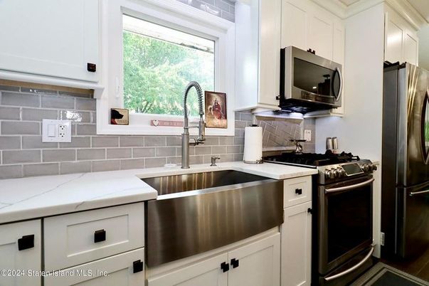 Interior, Kitchen, Stainless Steel Appliances
