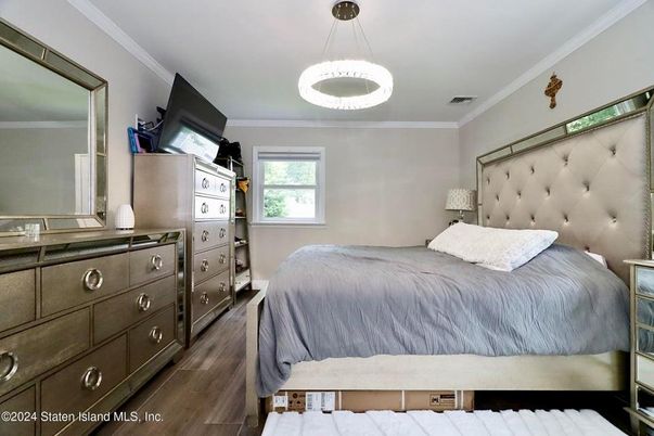 Bedroom, Interior, Pendant Lights, Wood Texture Flooring