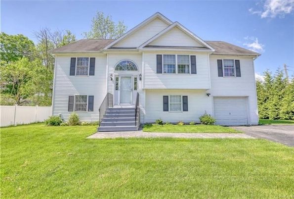 Attached, Exterior, Facade, Raised Ranch