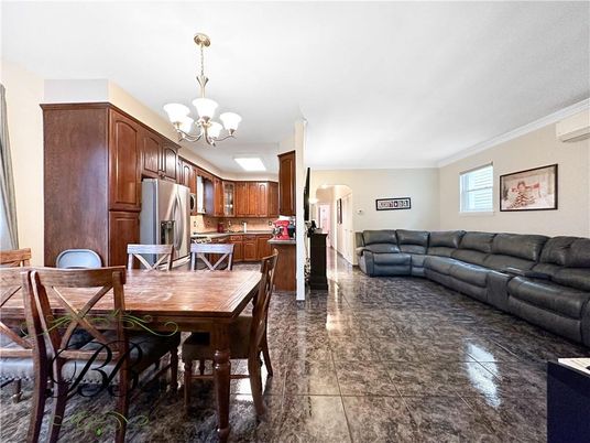 Chandelier, Dining room, Interior, Kitchen, Living room, Stainless Steel Appliances