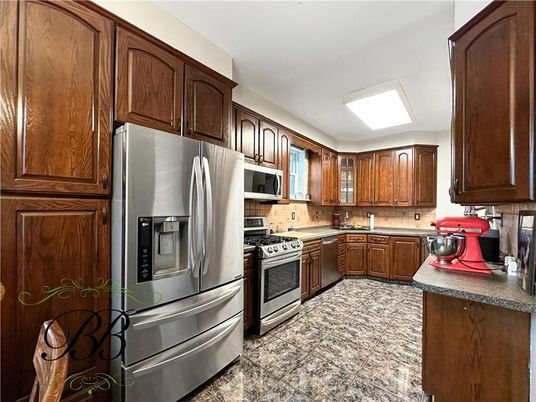 Interior, Kitchen, Stainless Steel Appliances