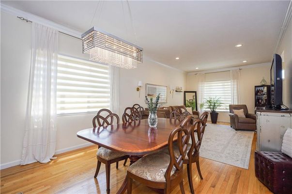 Chandelier, Dining room, Interior, Living room, Recessed Lighting, Wood Texture Flooring