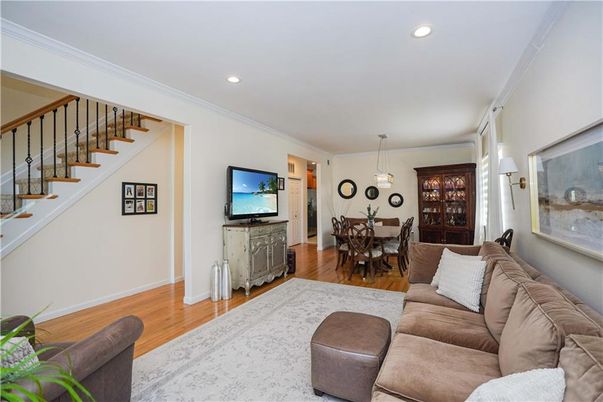 Dining room, Interior, Living room, Pendant Lights, Recessed Lighting, Wood Texture Flooring