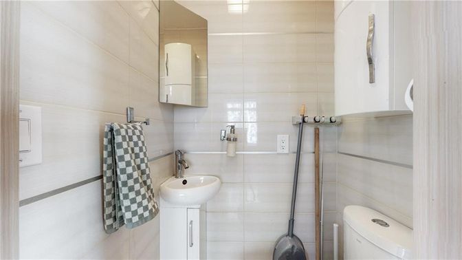 Bathroom, Interior