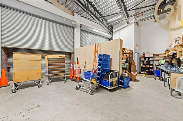 Garage, Interior