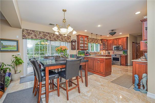 Dining room, Interior, Kitchen, Pendant Lights, Recessed Lighting, Stainless Steel Appliances