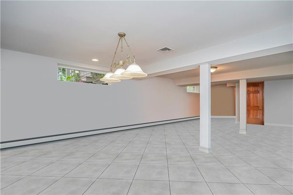 Empty room, Interior, Pendant Lights, Recessed Lighting