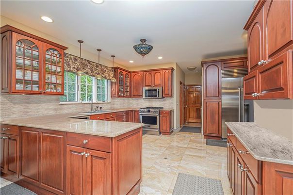 Interior, Kitchen, Pendant Lights, Recessed Lighting, Stainless Steel Appliances