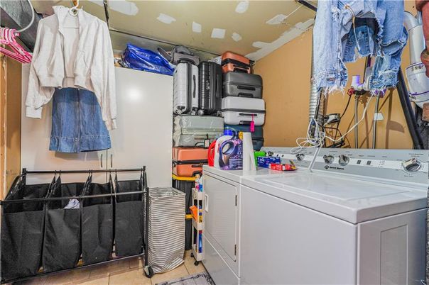 Interior, Washer